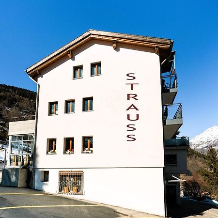 Kulinarik & Geniesser Hotel Strauss Fiesch Luaran gambar