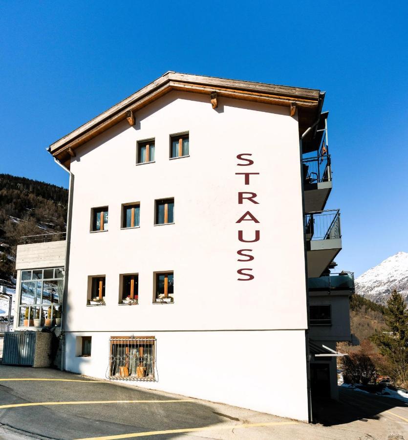 Kulinarik & Geniesser Hotel Strauss Fiesch Luaran gambar