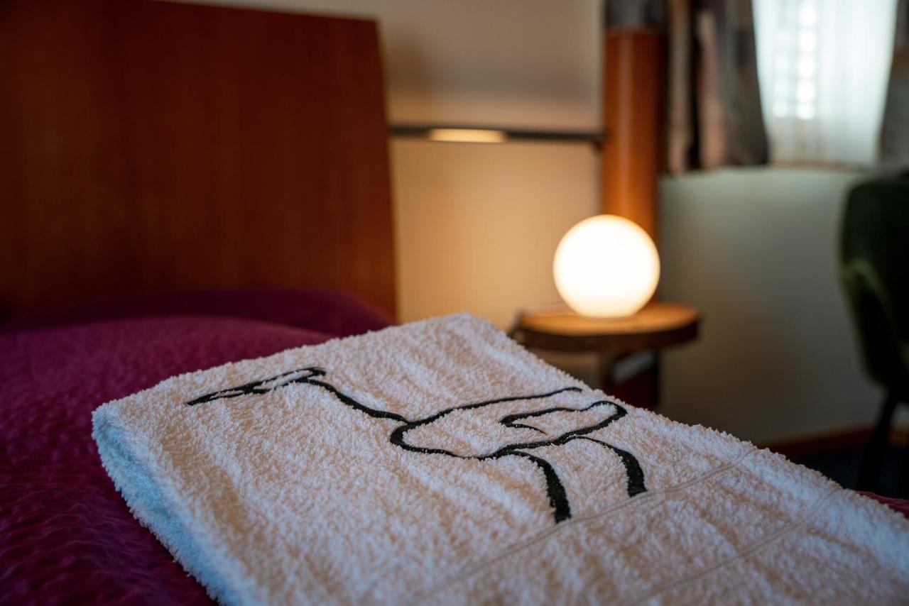 Kulinarik & Geniesser Hotel Strauss Fiesch Luaran gambar