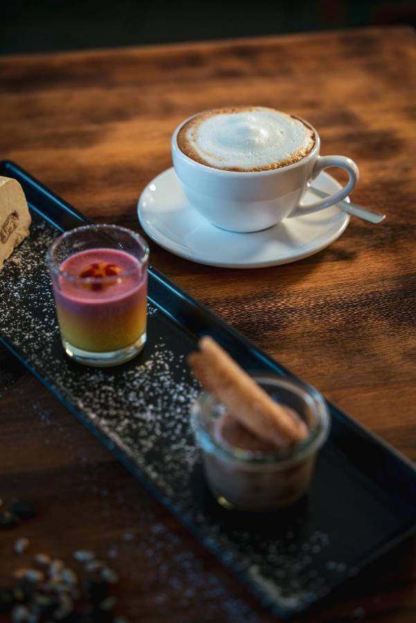 Kulinarik & Geniesser Hotel Strauss Fiesch Luaran gambar